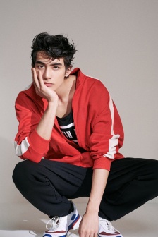 Song Weilong fashion photo mobile wallpaper