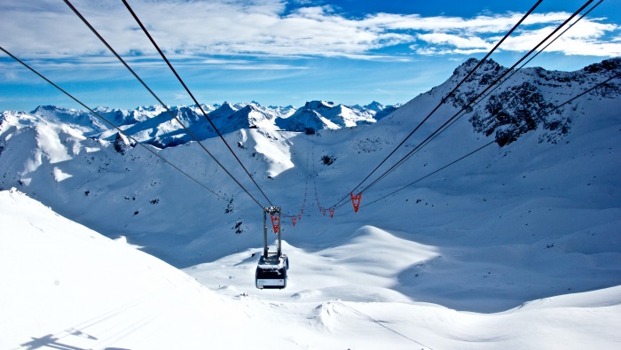 Ski resort ropeway scenery pictures desktop wallpaper