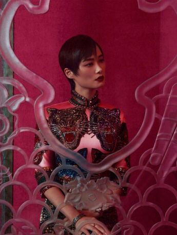 李宇春烈焰战袍时尚写真图片