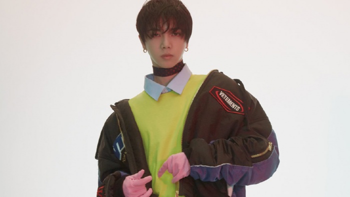 Singer Hua Chenyu computer desktop wallpaper