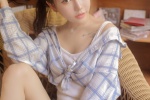 火辣吊帶美女撩長腿性感寫真