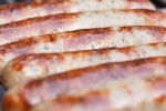 Delicious grilled sausage pictures desktop wallpaper