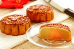 Delicious mooncake pictures desktop wallpaper