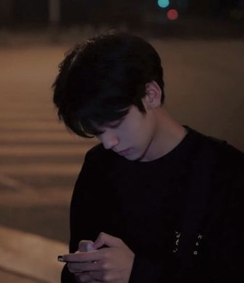 魅力有質感的男生帥哥頭像