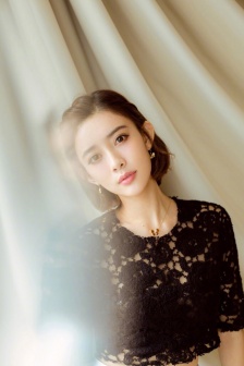 孟子义清爽短发手机壁纸图片