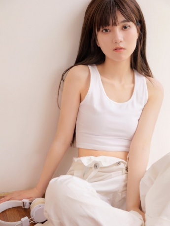 甜心美少女元气性感私房写真