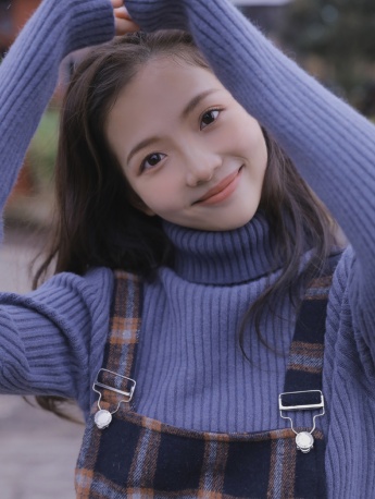 氧氣美女學生妹超短裙性感撩人寫真