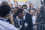 Messi joins Paris team pictures