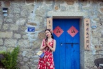 Song Yi's sexy island blockbuster in floral red dress