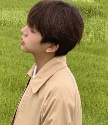 A very atmospheric avatar of a boy who has become a fan