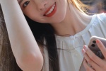 梨渦允允甜美少女手機壁紙