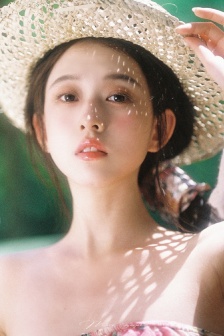 Photos of pure and sexy beauties with beautiful artistic conception