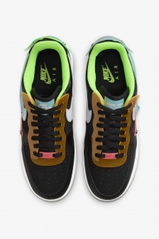 Partial details of the same EDG e-sports luminous shoes