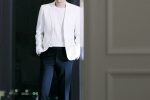 Wang Yibo's refreshing and handsome photo in white suit