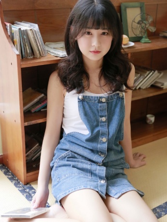 純淨可愛美女性感日私房寫真