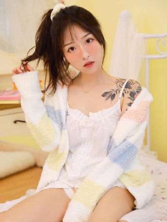 文藝性感美人吊帶美腿性感寫真