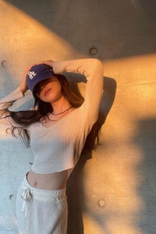 Son Na-eun’s lazy and casual selfie