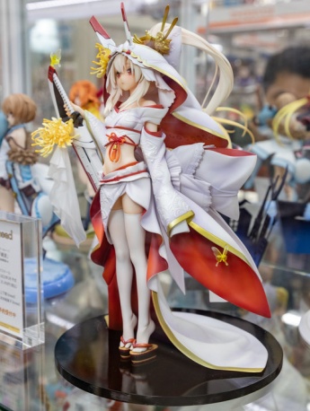 碧蓝航线凌波鬼神华装手办实物图