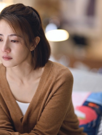 《完美伴侣》陈珊图片