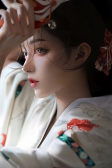 Beautiful girl in white clothes mobile wallpaper