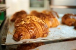 Croissant material picture desktop wallpaper