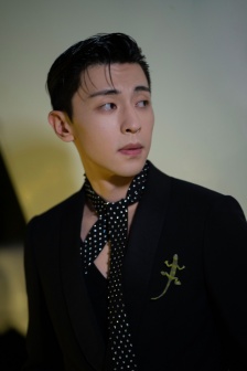 Deng Lun's handsome photo at GQ Character Festival