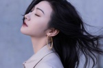 Jing Tian's capable and elegant style sexy photo