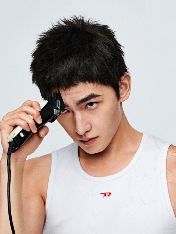 Yang Yang's handsome photo pictures with various styles