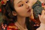 聖誕毛衣美女手機壁紙