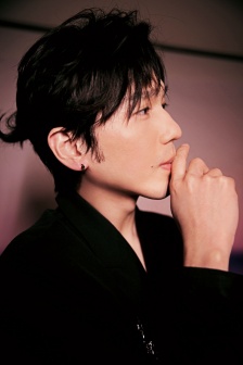 Bai Yu's Handsome Photos at Harper's Bazaar Annual Party