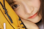 率性清新的美女诱惑性感制服写真