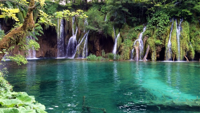 Plitvice Lakes scenery pictures desktop wallpaper