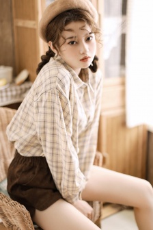 长腿少女复古风唯美私房写真