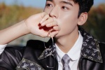 Gong Jun handsome photo in leather jacket