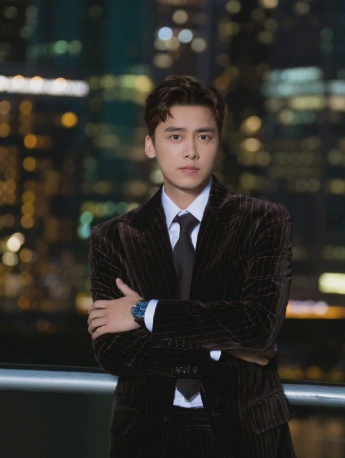 Li Yifeng's gentlemanly and handsome pictures and photos