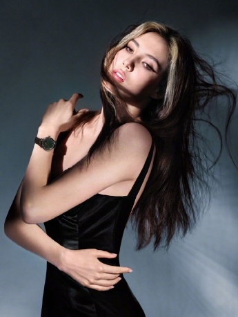 Gu Ailing fashion cover photo pictures
