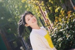 彭小蔣立夏校園風甜美寫真圖片