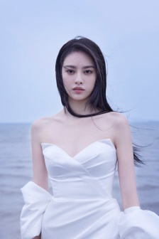 Zhang Yishang's 34th Golden Rooster Awards pictures