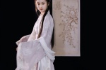 Zhang Huiwen sexy photo in ancient Chinese costume