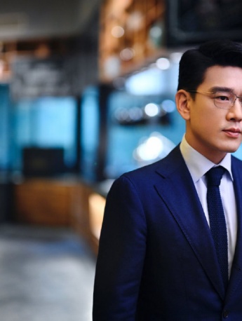 王耀庆《完美伴侣》剧照图片