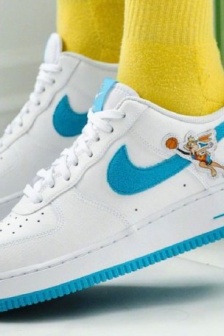 Nike Air Force 1 white and blue colorway display from multiple angles