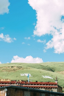 Tibet blue sky and white clouds fresh mobile wallpaper