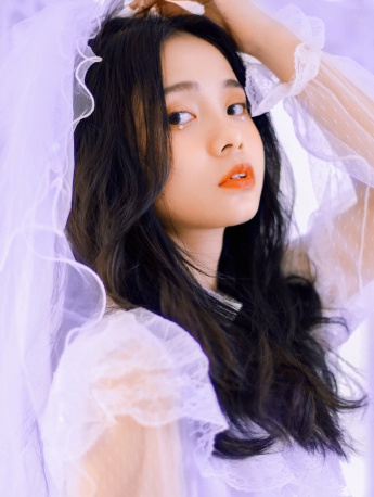 復古性感白色紗裙美女寫真圖片