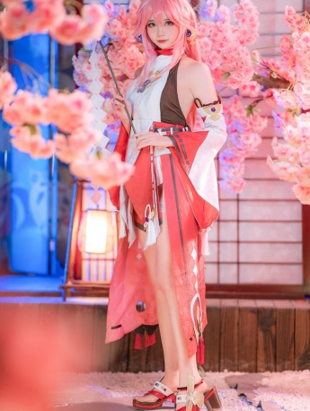 性感迷人的八重神子cos写真图片