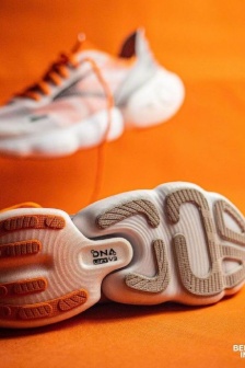 Multi-angle display of Brooks NFN running shoes