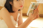 笑容甜美女生吊帶小蠻腰性感寫真