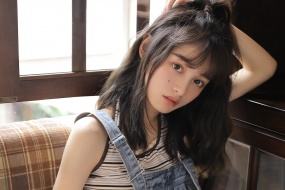 漂亮女孩写真图片桌面壁纸