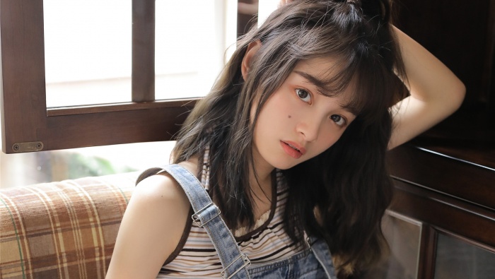 漂亮女孩寫真圖片桌麵壁紙