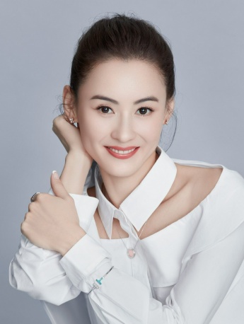 Cecilia Cheung's elegant temperament photo in white shirt dress