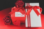 Chinese Valentine's Day romantic gift material picture desktop wallpaper